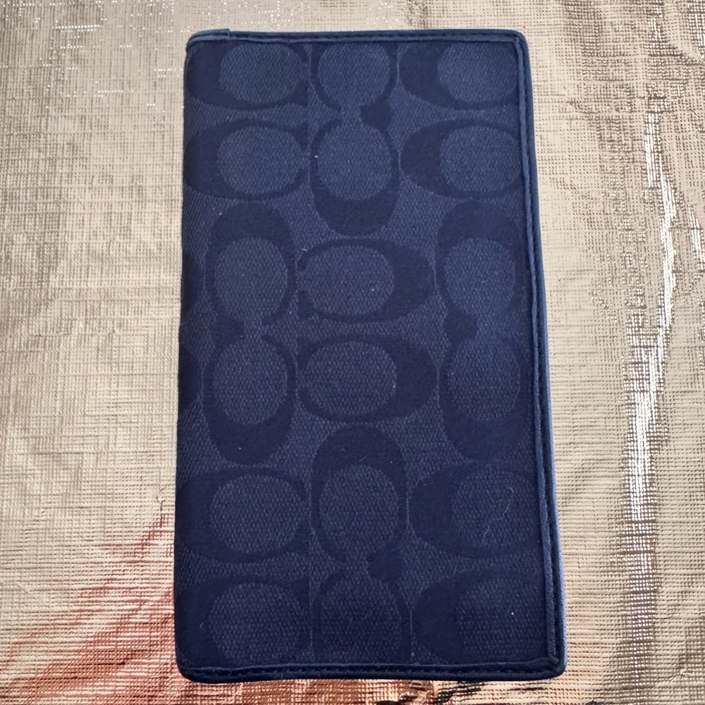 Coach Signature Logo Elegant Black Wallet Billfold